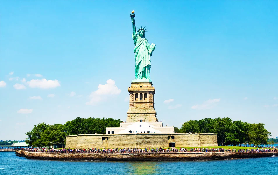 Liberty Island Tour por la Estatua de la Libertad en español y Ellis Island