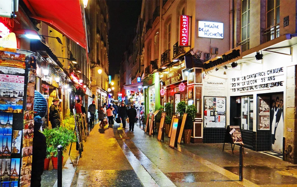Imagen del barrio latino de París durante un free tour