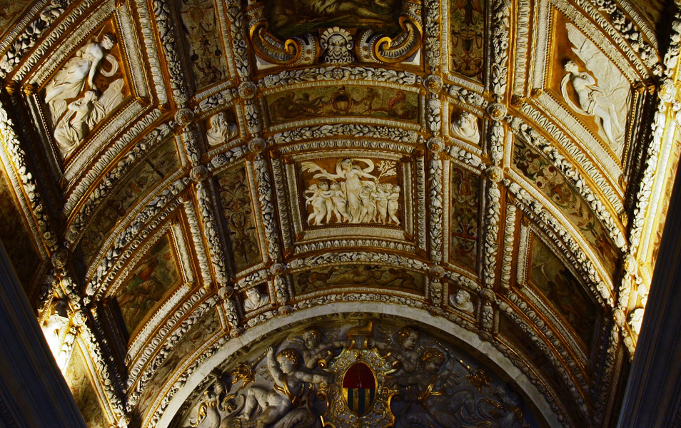 Foto detalle de los techos del Palacio Ducal, en Venecia, Italia